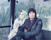 Regina Resmi Cabut Gugatan Cerainya Kepada Charly van Houten