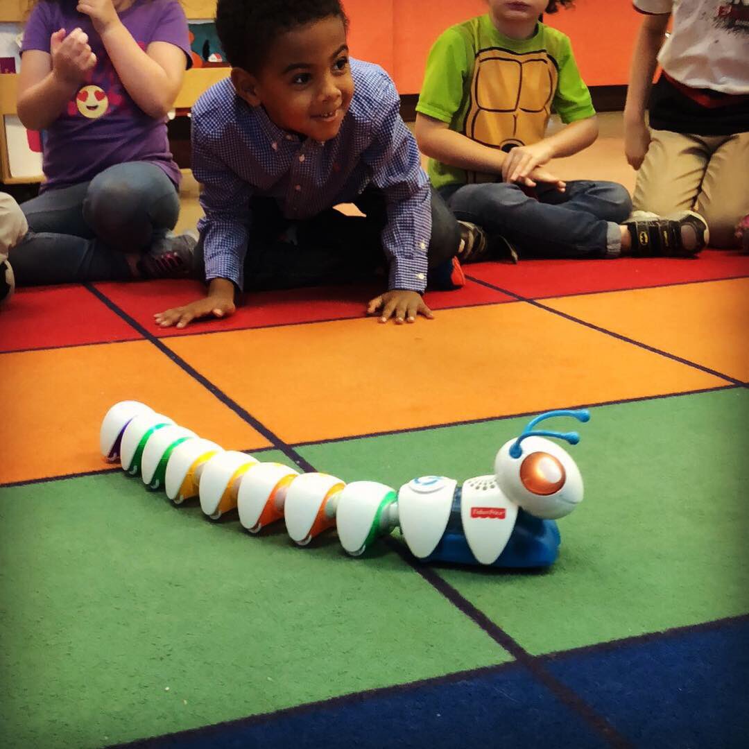 MissCarlaLee's tweet image. My students love our Code-a-pillar #Codinginkinder #ACSinnovation