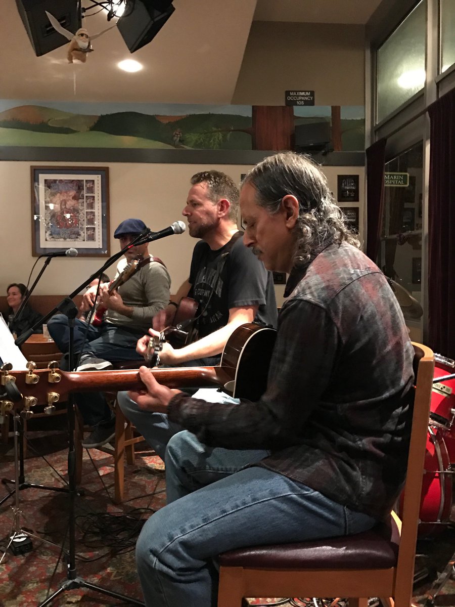 dsalinger's tweet photo. Paulie Mac rocking ⁦@ironspringspub⁩ ⁦@knbrmurph⁩ https://t.co/9RhPwv8VMC