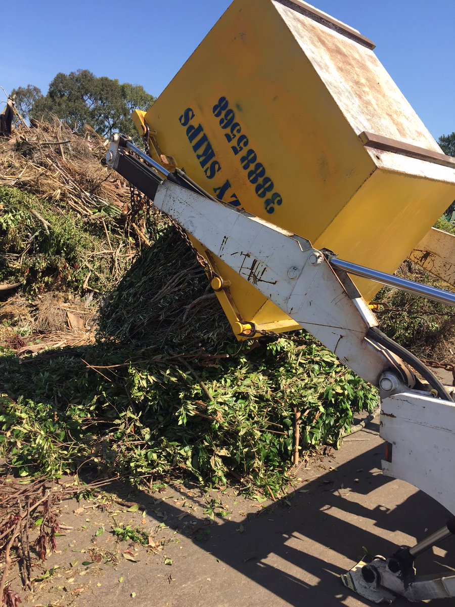 skip_bins's tweet photo. Another load dumped that will be 100% recycled. #recycle #2ezyskips #green waste #skipbins #skiphire #miniskips #2ezycrew  https://t.co/X6UfZRHrIY https://t.co/JAAwJyXJIz
