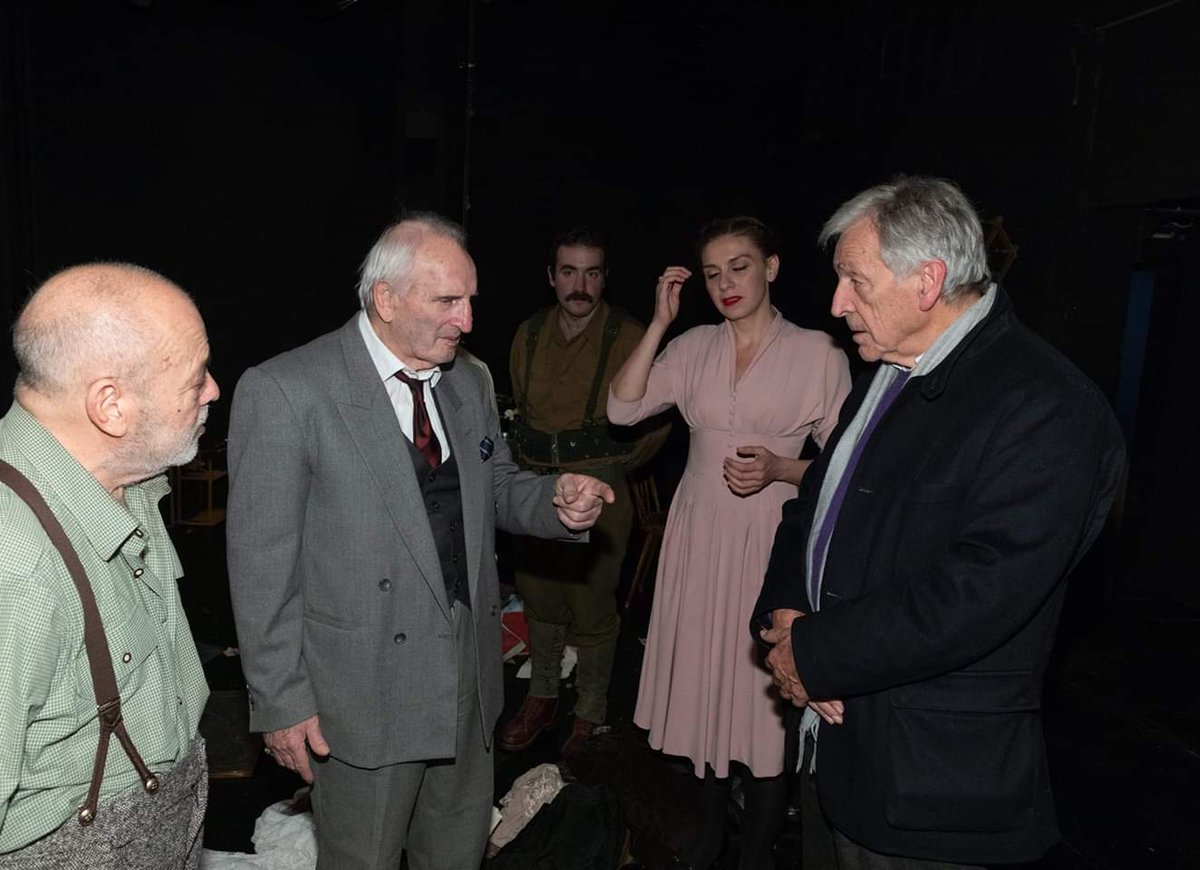 amtheater's tweet photo. Ο διεθνούς φήμης σκηνοθέτης Κώστας Γαβράς βρέθηκε στην Αθήνα και στην παράσταση "Προσωπική Συμφωνία" στο "Από Μηχανής Θέατρο". 
Τον ευχαριστούμε πολύ που μας τίμησε με την παρουσία του και για τα όμορφα λόγια που είπε σε όλους τους συντελεστές της παράστασης. https://t.co/ZokHCKP3ob