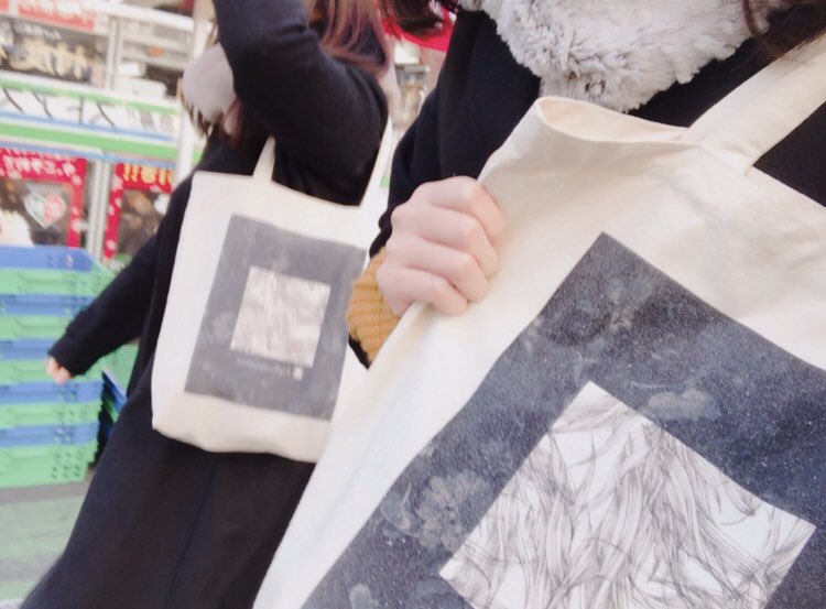 __risa19's tweet photo. Ivy to Fraudulent Gameメジャーデビューから今日でちょうど一年。
オギャー！！から一年経ったってことはバブバブくらいかね？ 笑
今日のワンマンライブ楽しみでしかないね😇 https://t.co/VlE3gJ5yn0