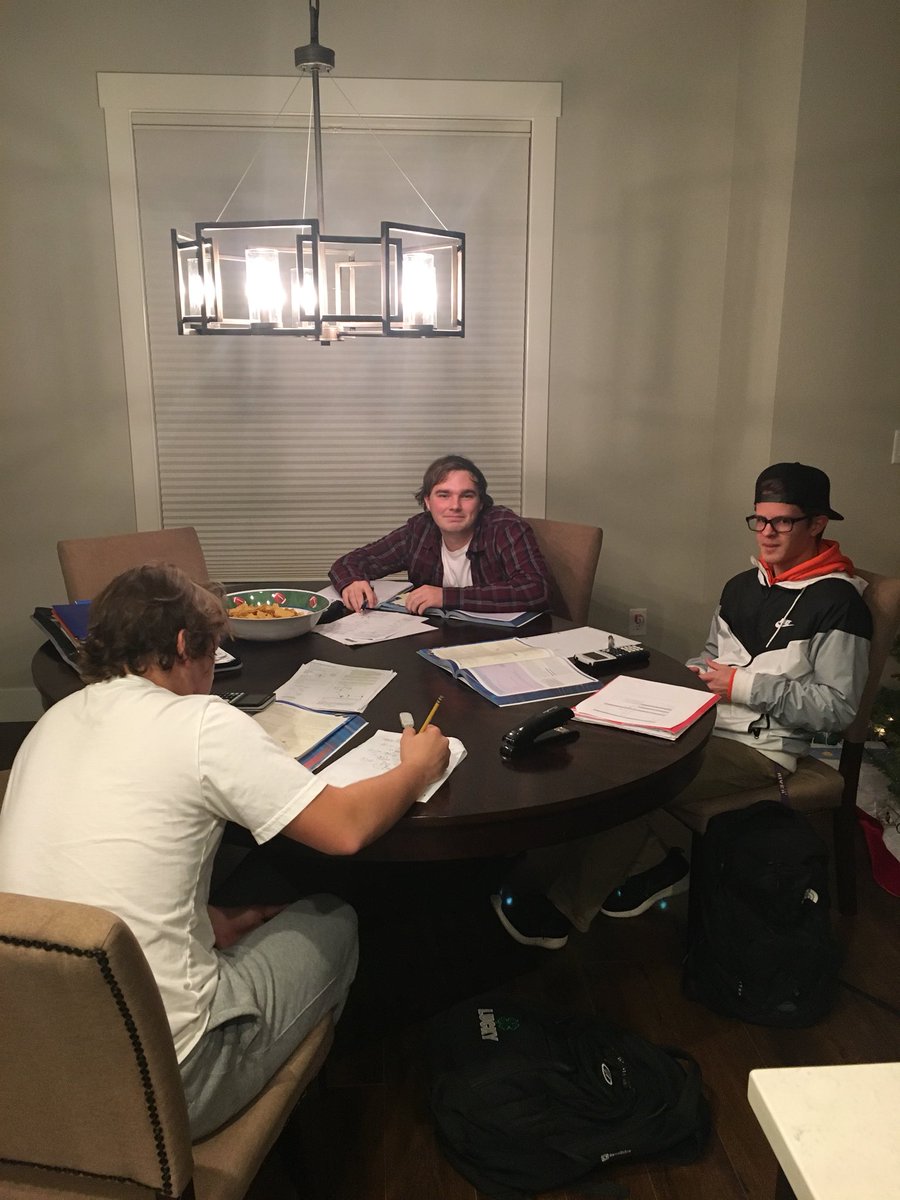 NWKorey's tweet photo. @CRiverBaseball players getting that Physics homework done!  #studentathetes #thinkingmansgame https://t.co/XanKPfpLSI