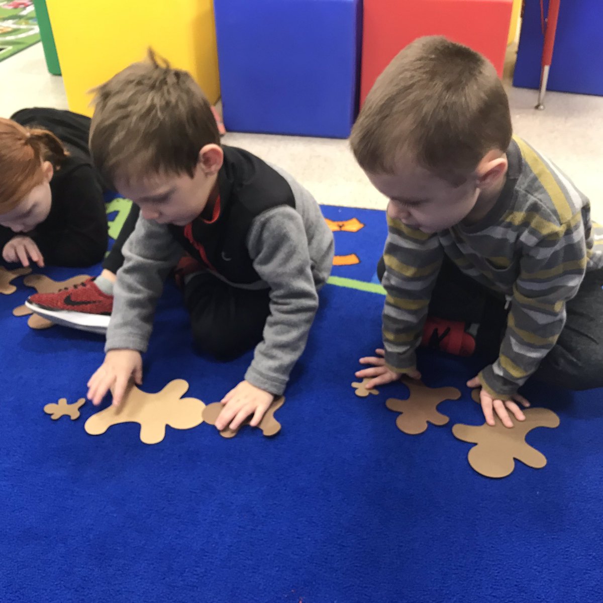 mrscrossOV's tweet photo. Cross curricular gingerbread fun! #MakeDecemberMagic https://t.co/tKGa4DP1a1