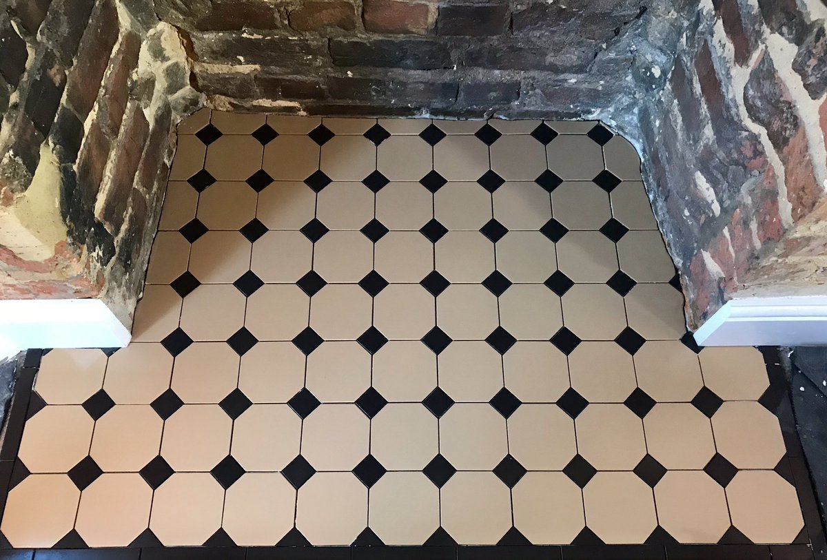 l_tiling's tweet photo. Scribing @OriginalStyleUK tiles to a chimney breast. Great tiles deserve great attention to detail. @tile_boutique https://t.co/K9xfptlWV0