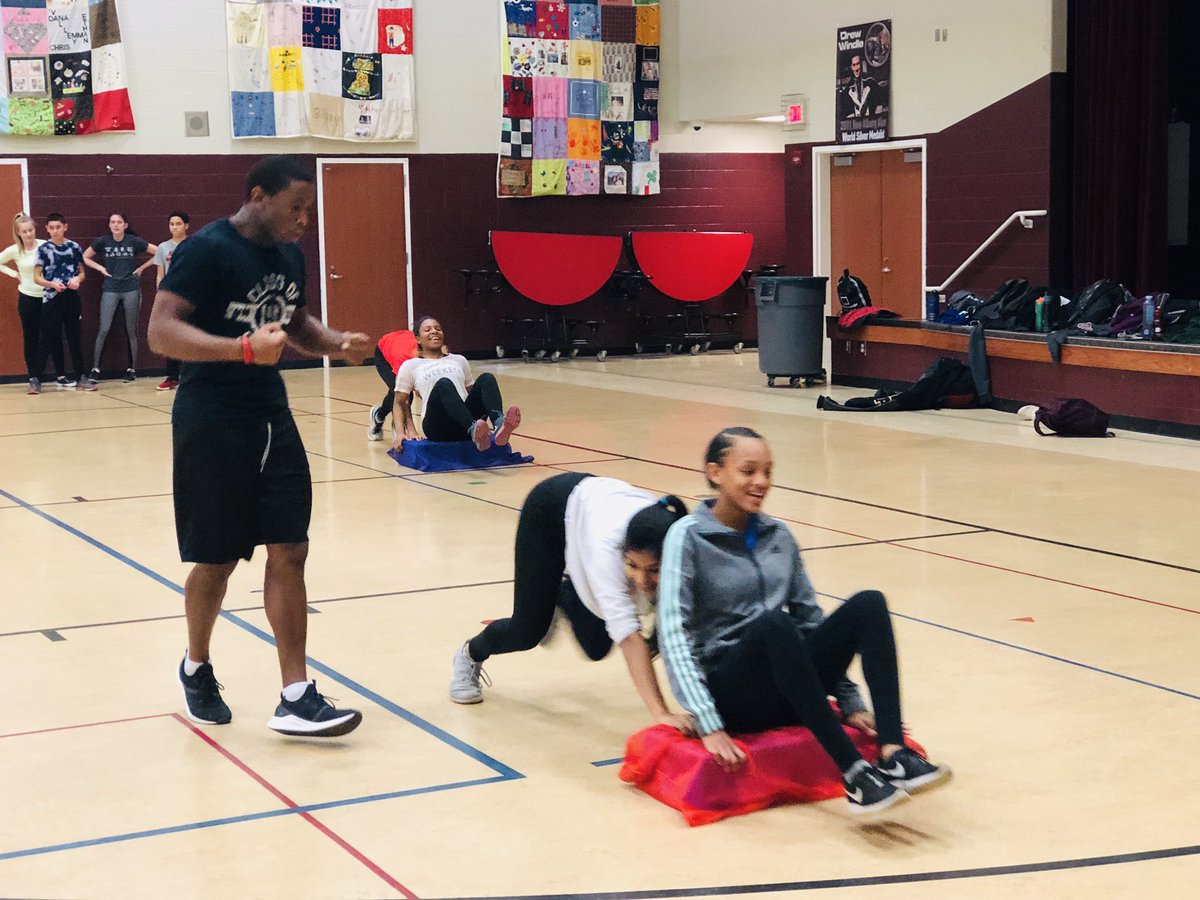 newalbanyTF's tweet image. Getting it done tonight NATF2019 #whoneedsatrack #wintertraining #springsuccess @EagleBackers @napls_athletics @napls @napls_hs @MrFlecherNAHS @CoachChilds23