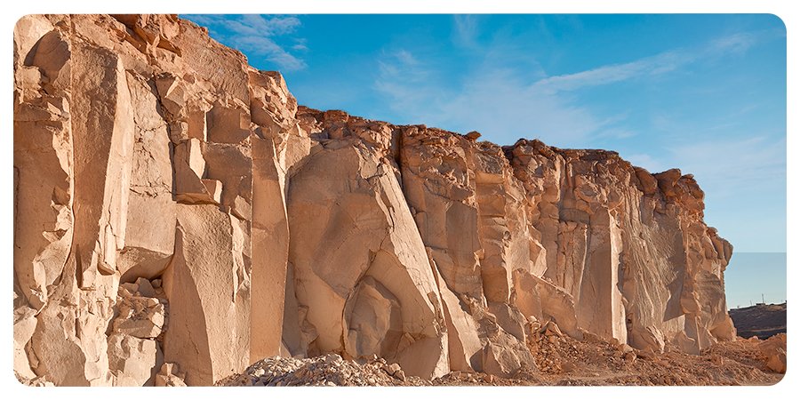 En el Sillar de #Arequipa encontrarás estructuras increíbles hechas del sillar formado por los volcanes, ¿lo conoces?