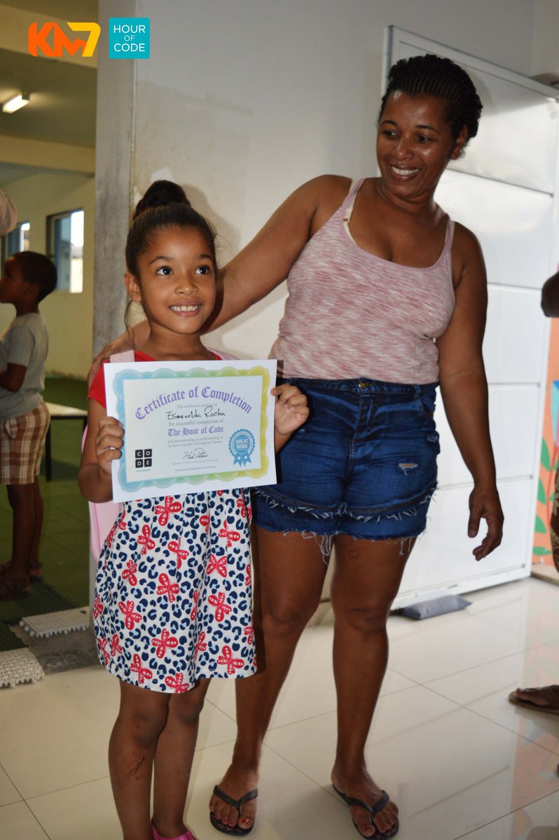 kriolmind7's tweet photo. Proud participant! Proud mom! #HourOfCode #CaboVerde #code #coding #HoraDoCodigo #HoraDelCodigo #GirlsInTech @pedrolopesCV @EUAmbCV @USEmbassyPraia @codeorg @GirlsinTech @UNCaboVerde @womenintech https://t.co/wdg9gcASam
