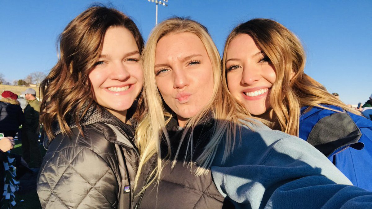 christyyycox's tweet photo. Happy 18th birthday to my pretty friend @JuliaStock05 💛 I hope u have the best day girly! I love youuu https://t.co/Fo5gsiLUB5