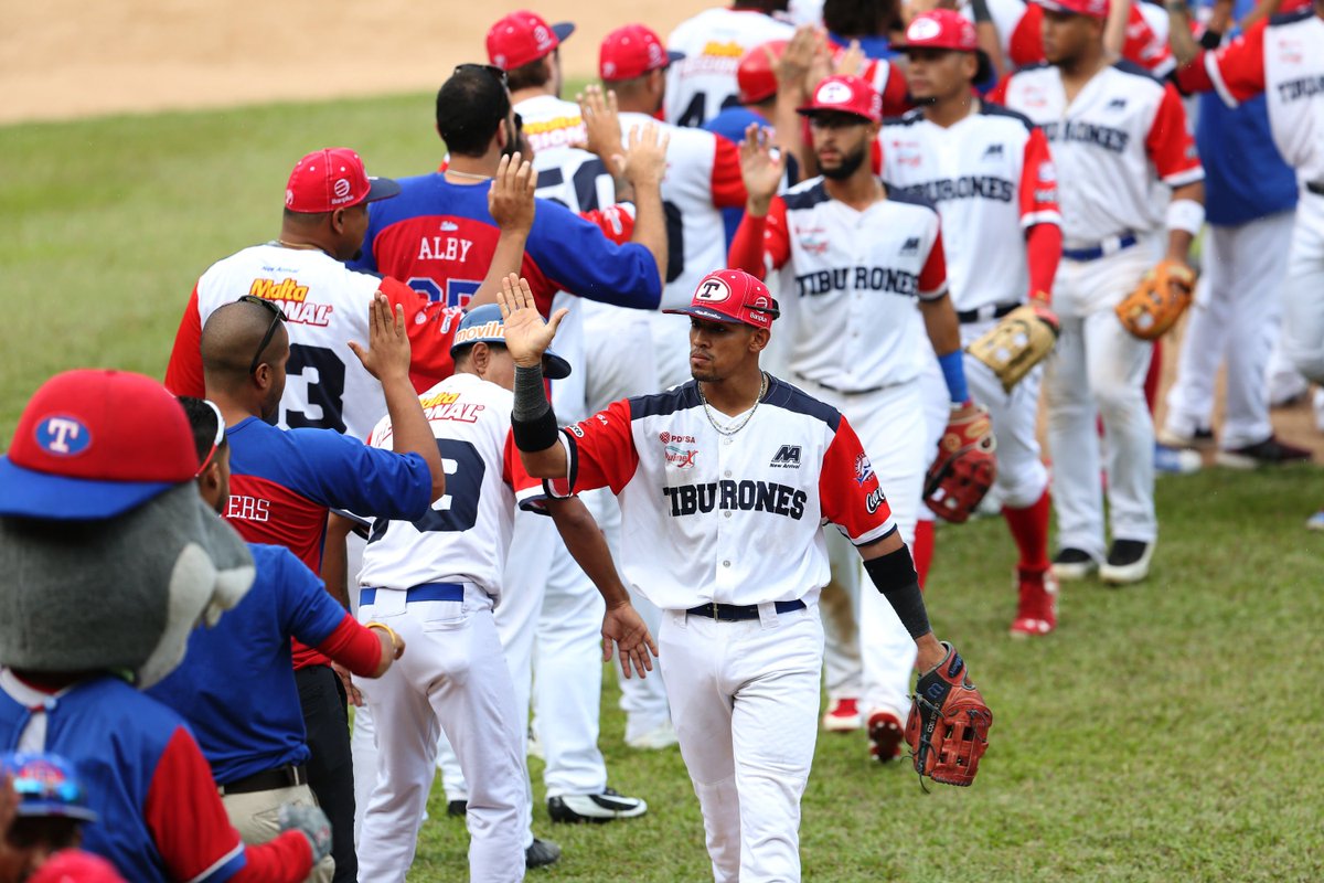 Tiburonesbbc_'s tweet image. ¡Vamos por la victoria equipo!

¿Cuántos "me gusta" de apoyo para el equipo en esta serie ante @aguilasdelzulia?

#PaEncima #VamosLaGuaira
