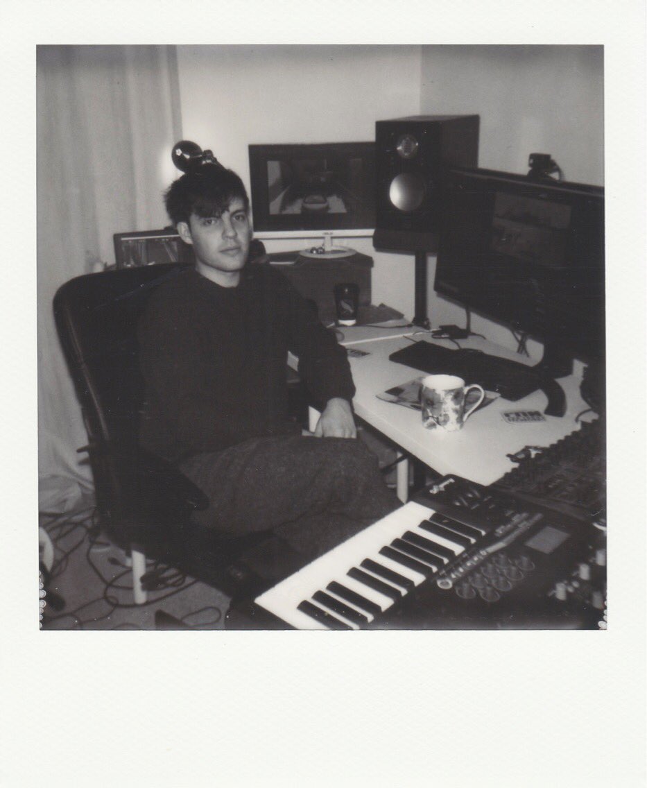 worldofdreller's tweet photo. .... self belief (😎) and the opposite of that (😭) . so hopefully this breaks that phase and I can b a music machine of goodness. thanks friends for ur support and great vibes. 🎸🎲🌸🌼🌺 #ShapeOfLoveEP https://t.co/WWxS1CiT5W