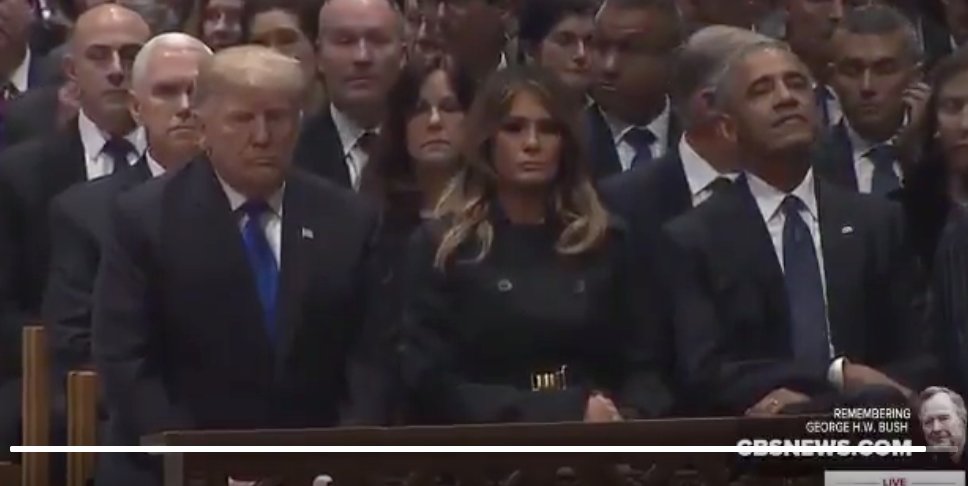 The_Trump_Train's tweet photo. Who looks like an egotistical narcissist in this picture? https://t.co/6VZBnyZd6K