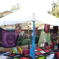 ArtDesignOnlin's tweet photo. Don’t forget to stop on by our Facebook page and say, ‘Hey’! https://t.co/UjezEe1qjp #Jewelry #Sarongs #Tapestry #Clothing #Wraps #SterlingSilver #Silver #Art https://t.co/pwBj6v1ltA