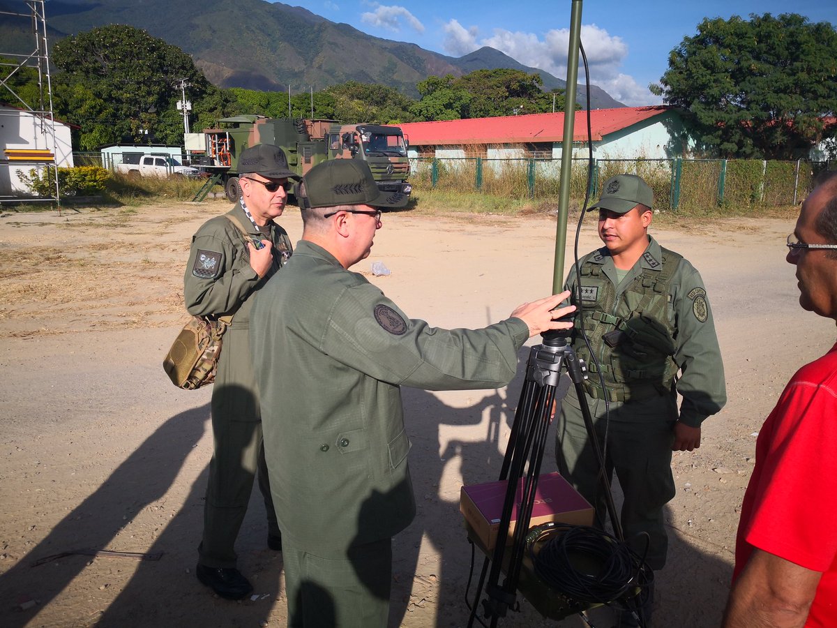 CODAI (Comando de Defensa Aeroespacial  Integral) - Página 11 DtsEVt3W0AAKaNA