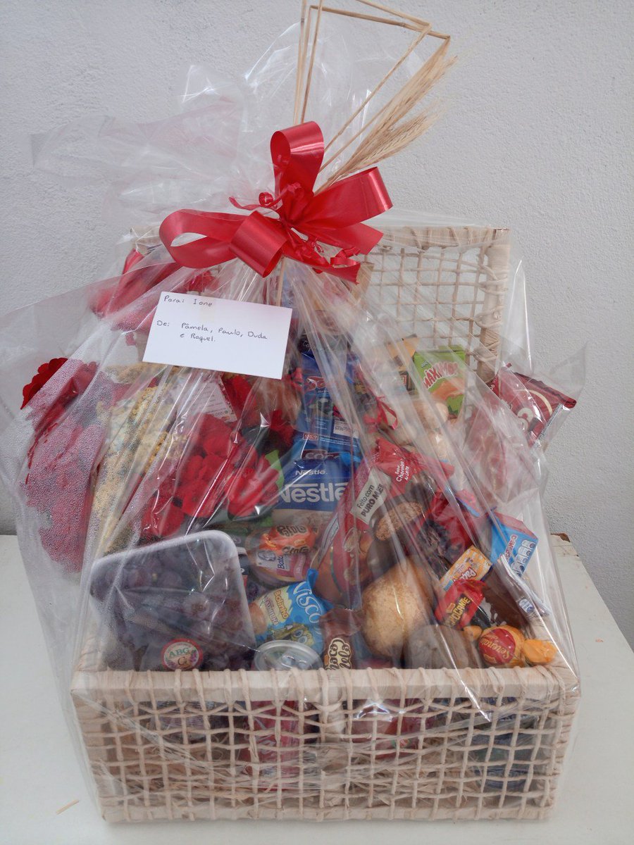 Cesta de Café da Manhã Premium elicaflores.com.br/produto/cesta-…