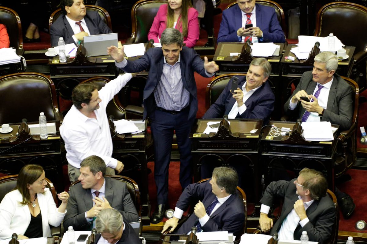 FJxTucuman's tweet photo. En Diputados se logró la media sanción de la #NuevaLeyDeVacunas, un proyecto del diputado @pyedlin.
Una gran herramienta para cuidar la salud de los niños y prevenir enfermedades en adultos. https://t.co/Oxv82s6yQk