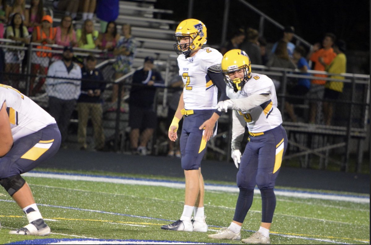 Blessed to go out with dudes I can call brothers. Please retweet the more retweets the more college coaches that see this!! Forever a Trojan. One team one family ❤️
hudl.com/v/2AxgZQ