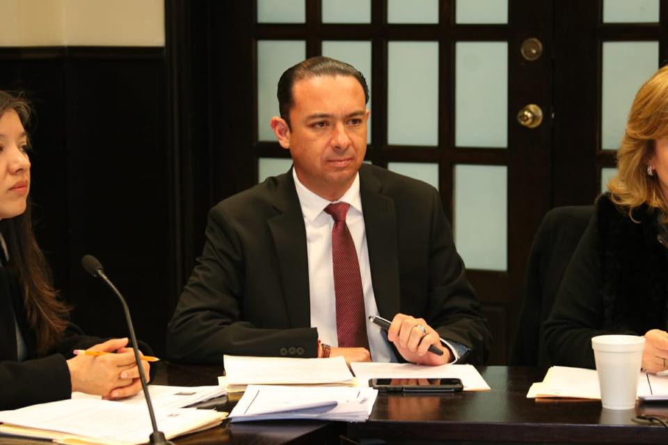 CoahCongreso's tweet photo. Hoy se llevaron a cabo las entrevistas a los aspirantes para ocupar la titularidad del órgano de control interno de la Auditoría Superior del Estado. Proceso que dio inició la semana pasada, en el cual se elegirá a los cinco contralores para los Organismos Públicos Autónomos. https://t.co/NbuZdvwVZZ