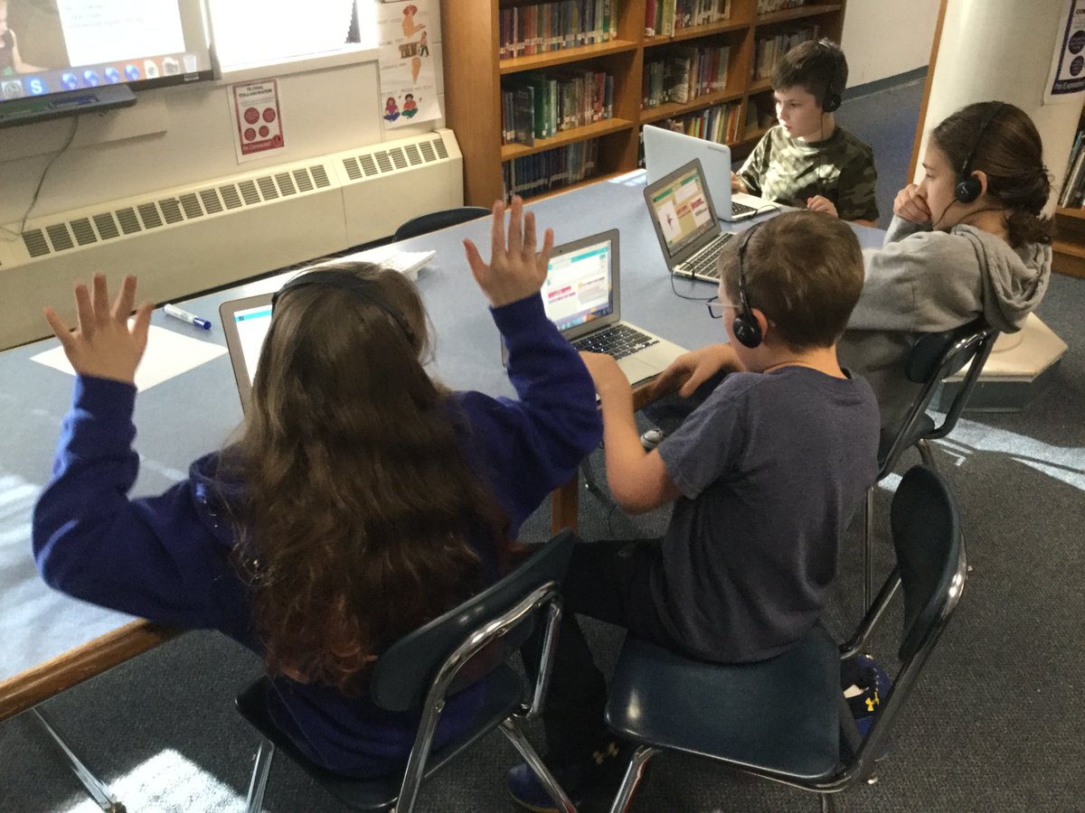 gwnelson100's tweet photo. Hour of code! Students are totally engaged solving problems by writing code.
@hcsrsd10ct  #HourofCode https://t.co/xD19Dh7PcY