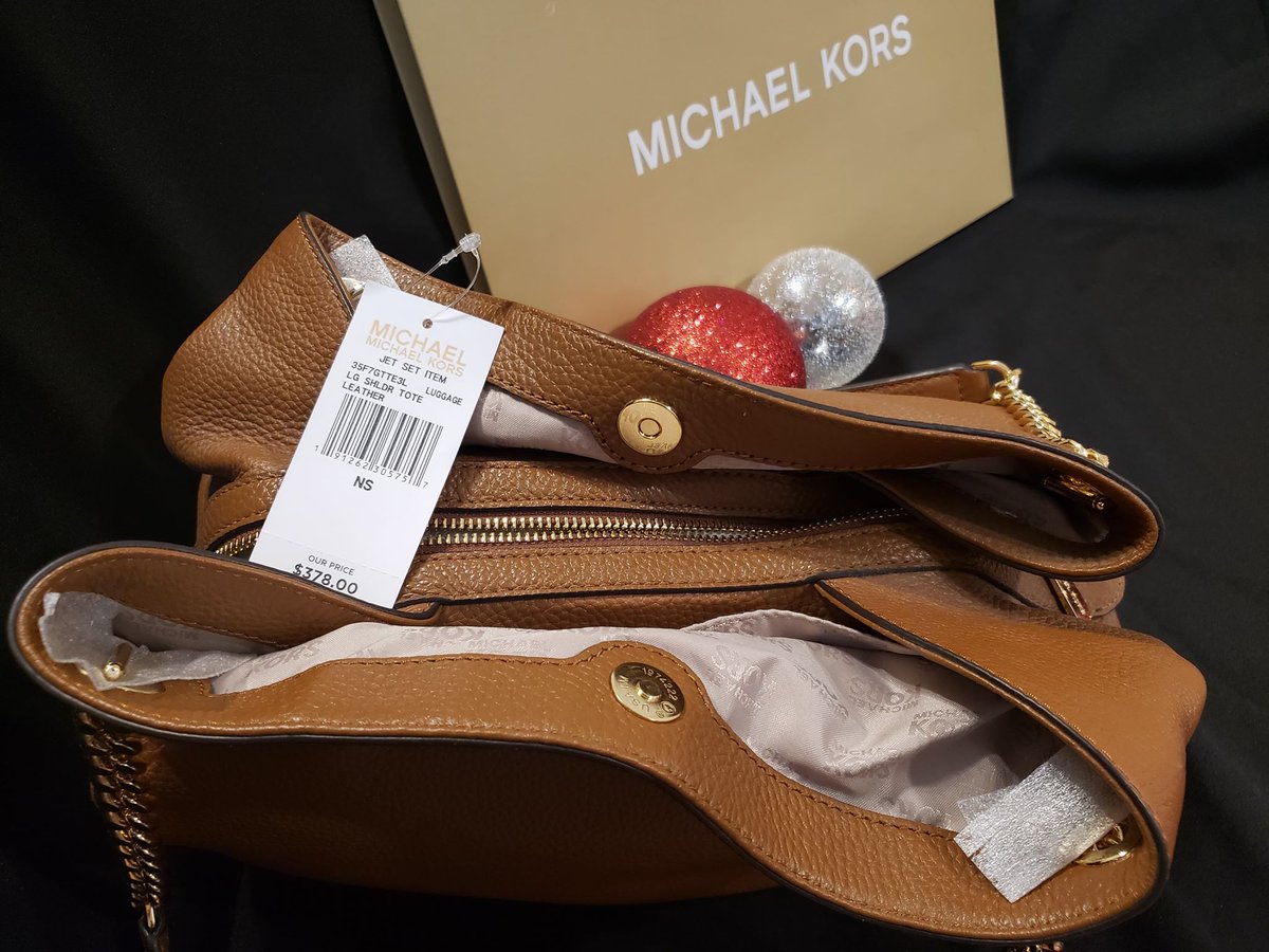 Click the link below or text HANDBAG to 44-321.

$10 gets you in the raffle for this Michael Kors handbag to support foster kids in our community through <a href="/FosterSuccessTX/">FosteringSuccessFoundation</a>. 

bit.ly/2EfDW0U 

#nonprofit #raffle #FosterCare #charity