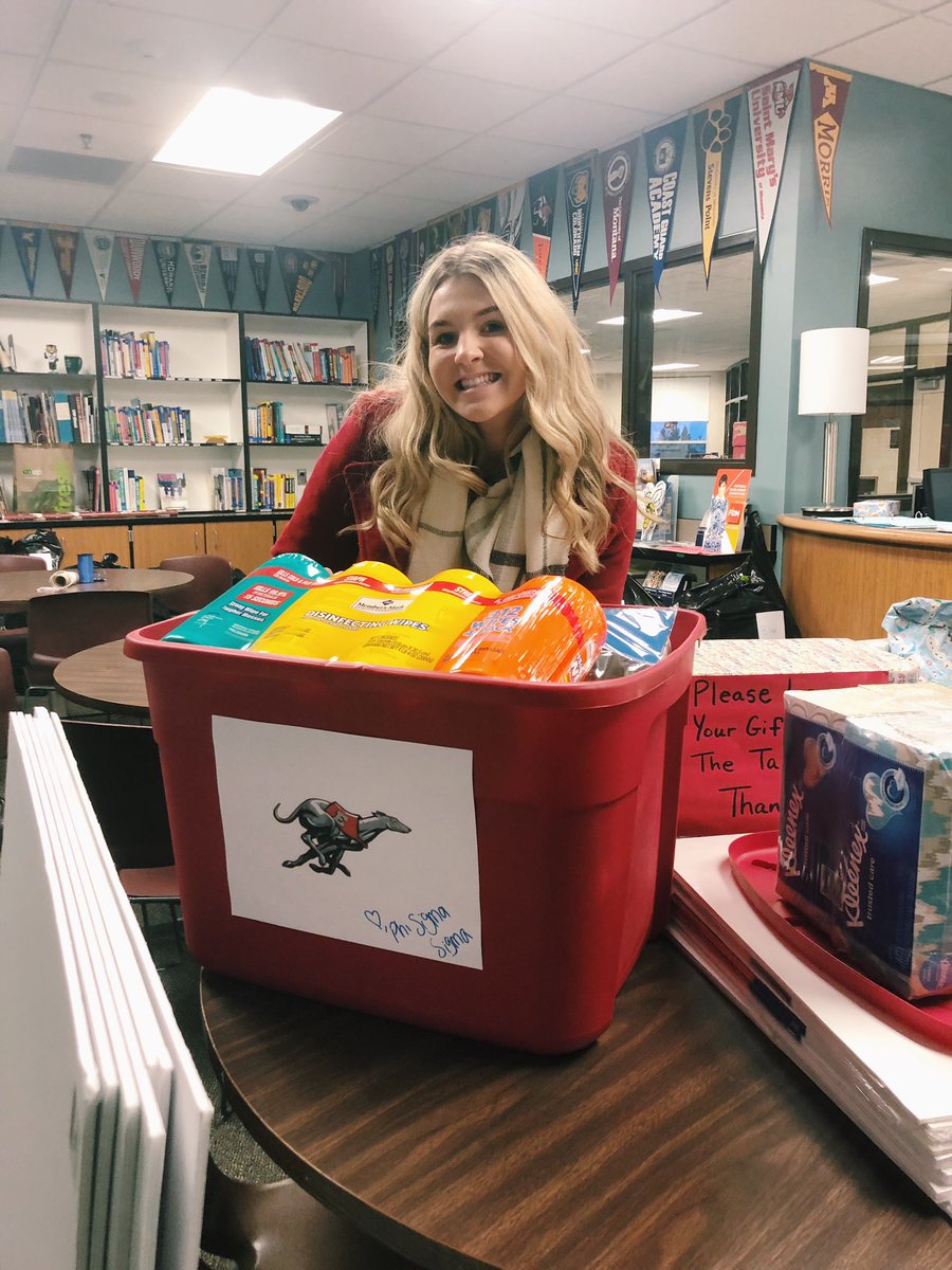 courtneycornel2's tweet photo. Glad I could get an arm workout in while delivering school supplies to 5 schools in Duluth today @phisigduluth @phisigmasigma https://t.co/EPYyLVK2XZ