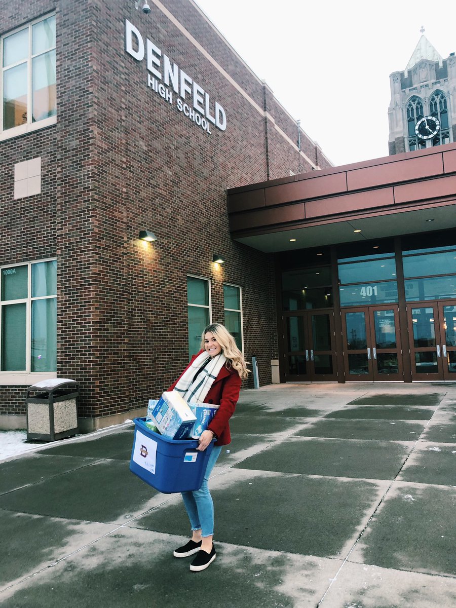 courtneycornel2's tweet photo. Glad I could get an arm workout in while delivering school supplies to 5 schools in Duluth today @phisigduluth @phisigmasigma https://t.co/EPYyLVK2XZ