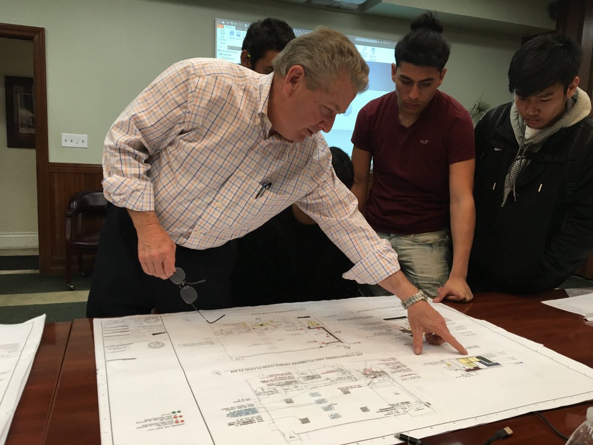 jdelong05's tweet photo. Are you a business in the Fresno area and want to show @fresnounified students the potential careers in your industry? If so, visit https://t.co/AOeQOBWC3U and fill out the interest form to host students for the 3rd annual Job Shadow Day! https://t.co/7HokVfuMai