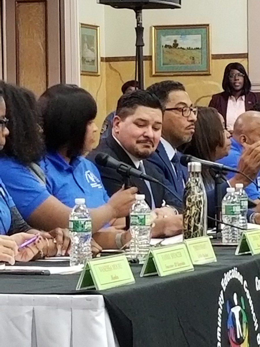 FLCMOSES's tweet photo. Chancellor Carranza at the D17 Townhall. https://t.co/ZOpPKpFmjg