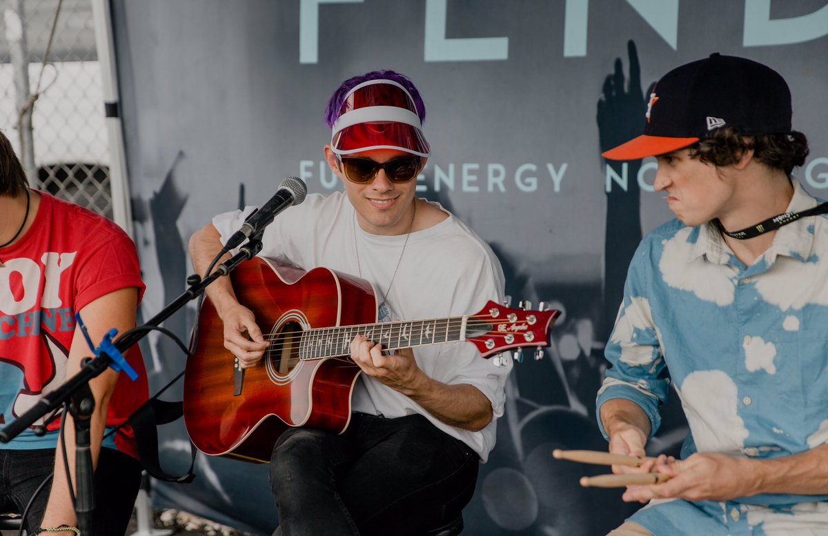 FENDmovement's tweet photo. OMG 😯Just found these awesome photos by @elliemitchphoto of @waterparks FEND acoustic set! Which photo is your fave? #fendmovement https://t.co/mEyRYLczrb