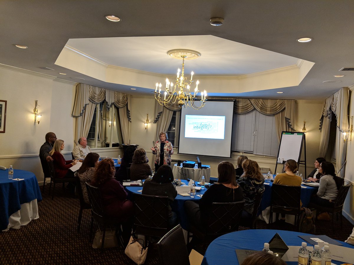 ECPCcenter's tweet photo. Opening Session at the ECPC/DEC Family Cohort 2018. @ECPCcenter #familiesasleaders https://t.co/13EdEbaWro