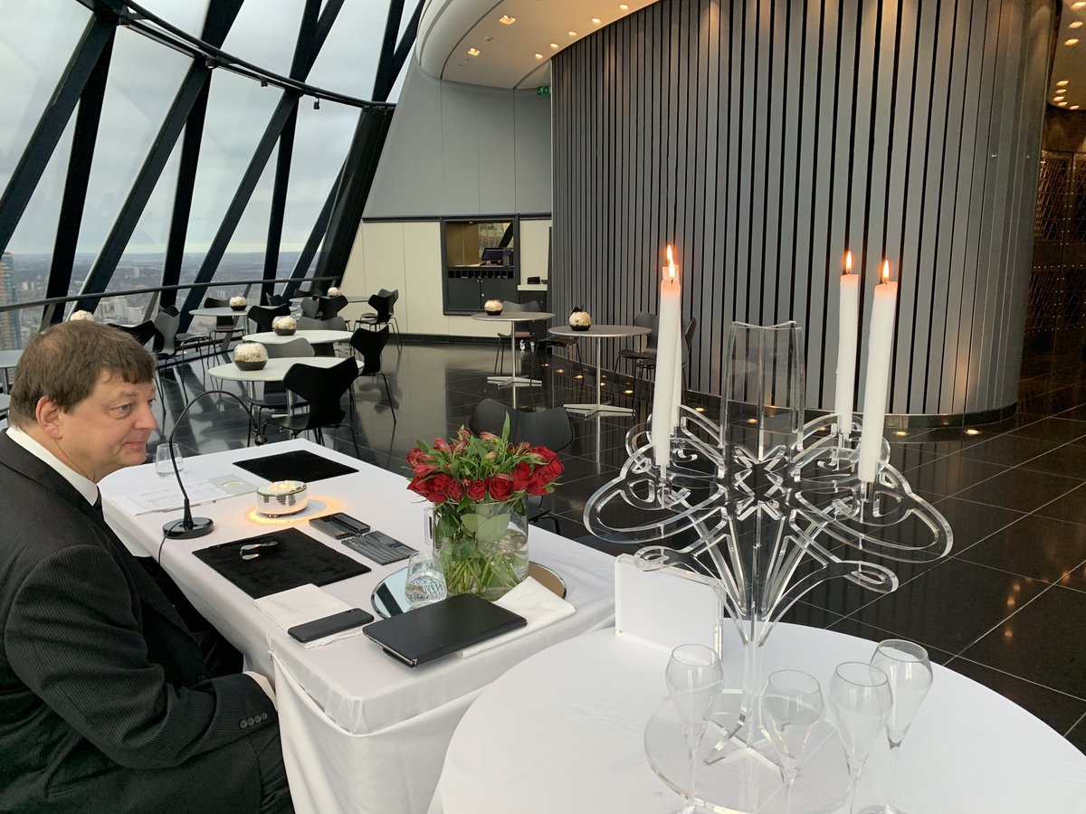 EmbeeReception's tweet photo. Our Diamond Receptions began on Sunday exclusively at The Gherkin with 3 more Sunday’s throughout December! ..Good luck to all future guests and see you at the inspection tables! 💎

#events #eventprofs #luxury #exclusive #diamonds #champagne #finedining #thegherkin #domperignon https://t.co/v0J5CngwQj