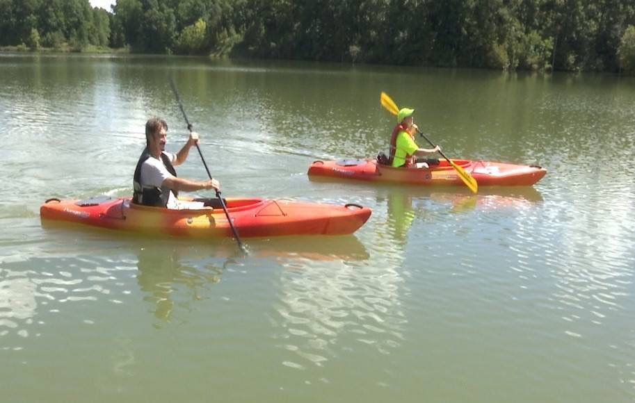 ArkansasTV_'s tweet photo. This month on #ExploringAR, meet bluegrass prodigy Mary Parker; check out Village Creek State Park's kayaking and fishing; visit #WalnutRidge's Wings of Honor Museum; and investigate #YCity, Arkansas's boulder "erratics."
It's all coming up in a new episode tonight at 6:30! https://t.co/BIxqWQWH7h