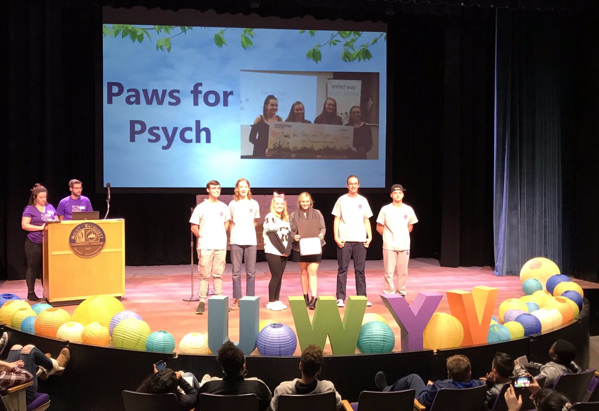 OakmontVenture's tweet photo. In October, @pawsforpsych were named “Changemakers of the Year” by @YouthVentureNCM. Today, Amanda pitched an idea that really does live up to that award title. Stay tuned world, you’re about to be changed. https://t.co/jNGo6hpAcH