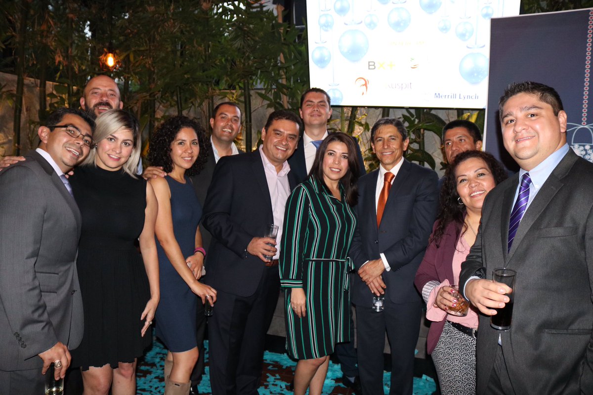 BIVAMX's tweet photo. Gracias @VeporMasBanco, @IntercamBanco, @Banorte_mx y @BBVABancomer por acompañarnos en la comida #BIVAOperadores . https://t.co/P0we9Svao1