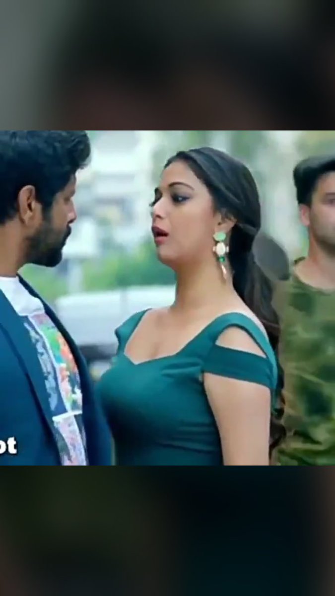 tamilactressho2's tweet photo. #boobs #KeerthySuresh #boobspress https://t.co/EefagRZKVu