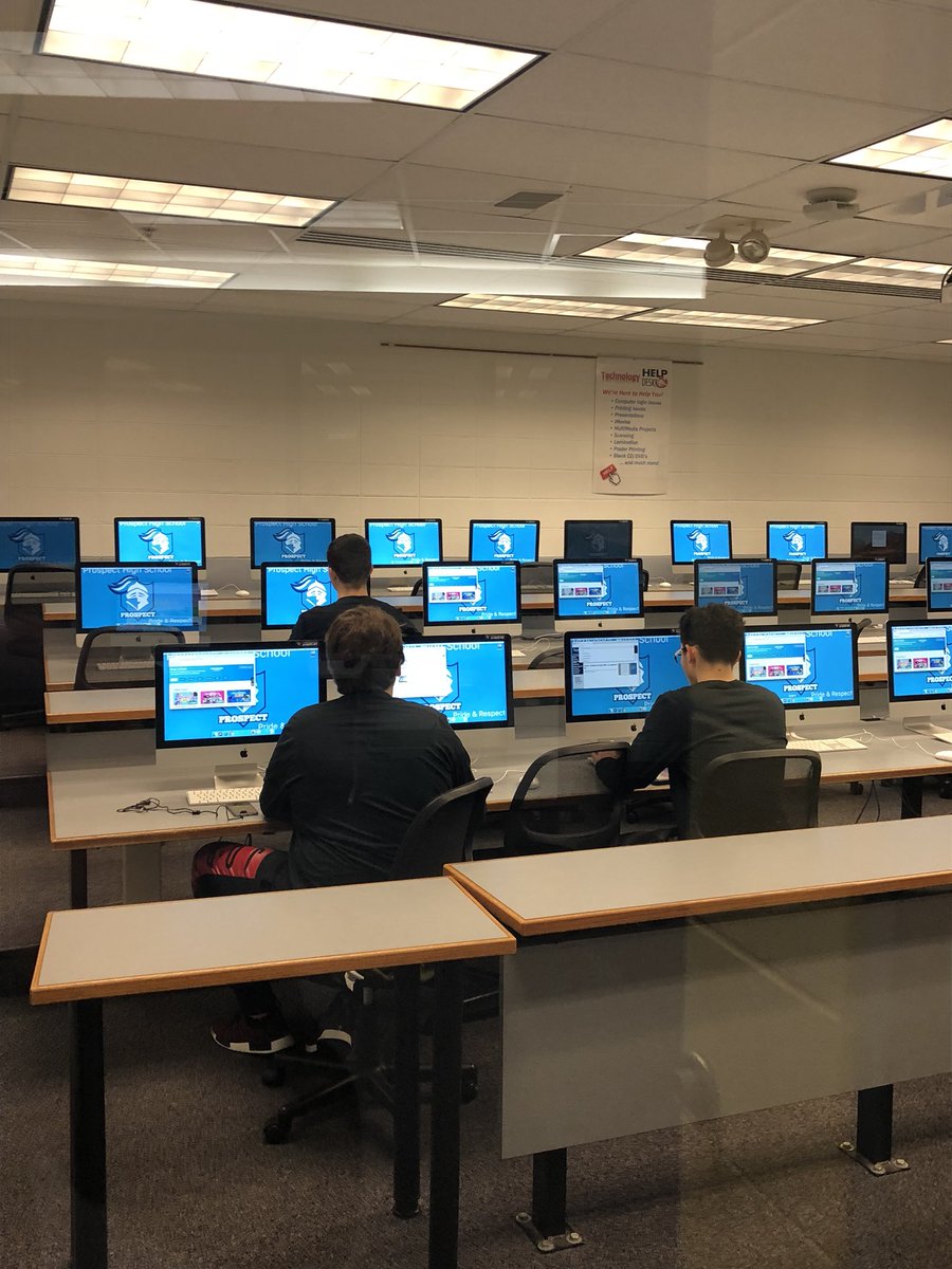 PaulHennig1's tweet image. Preparation for #hour_of_code hosted by @KnightsofPHS @d214CareerDisc