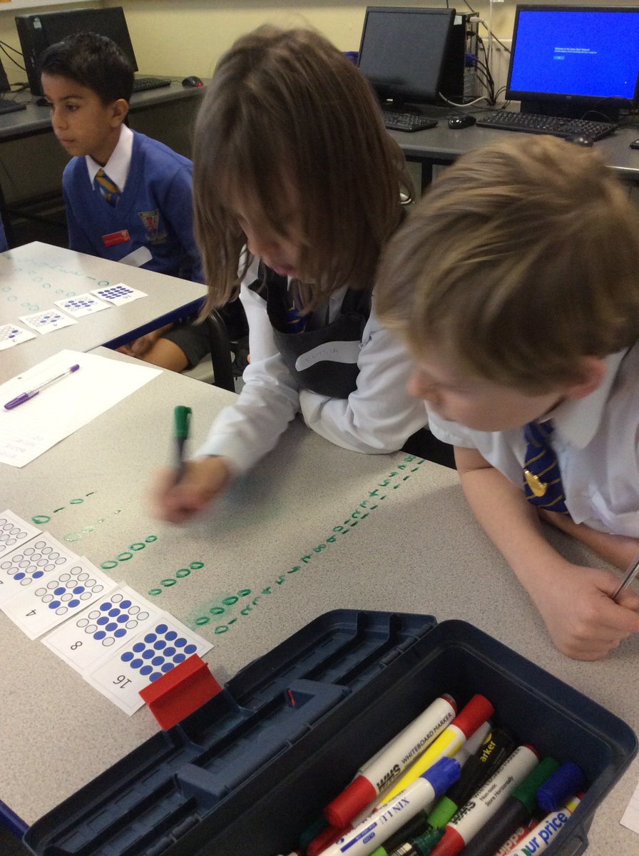 ebacomputing's tweet image. So many tweets I've not sent! On the 7th October, 12 wonderful pupils from @mossley_primary came to @eatonbank to do some 'unplugged' computer science and take part in the @bebrasuk Computational Thinking Challenge ... sorry it's taken so long to acknowledge it 😳