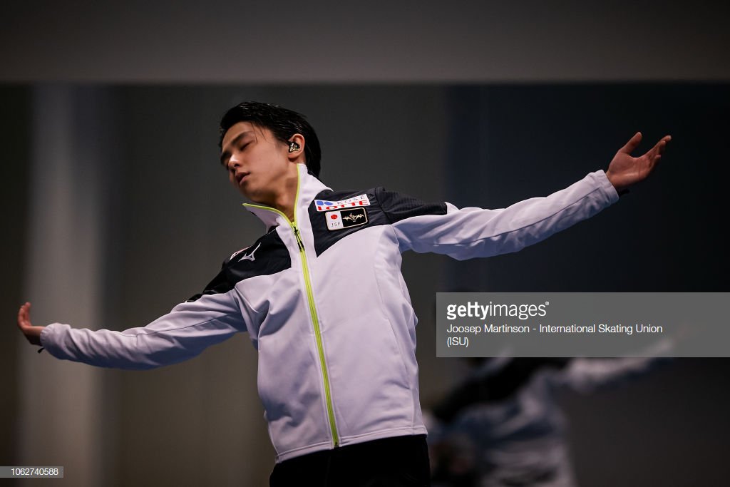 FernSofe's tweet photo. Hanyu at #Rostelecom2018. He will be back!
🙏🙏🙏
#YuzuruHanyu #GetWellSoonYuzu
#WeMissYuzu #WeLoveYuzuruHanyu https://t.co/yo3UFfIKlE