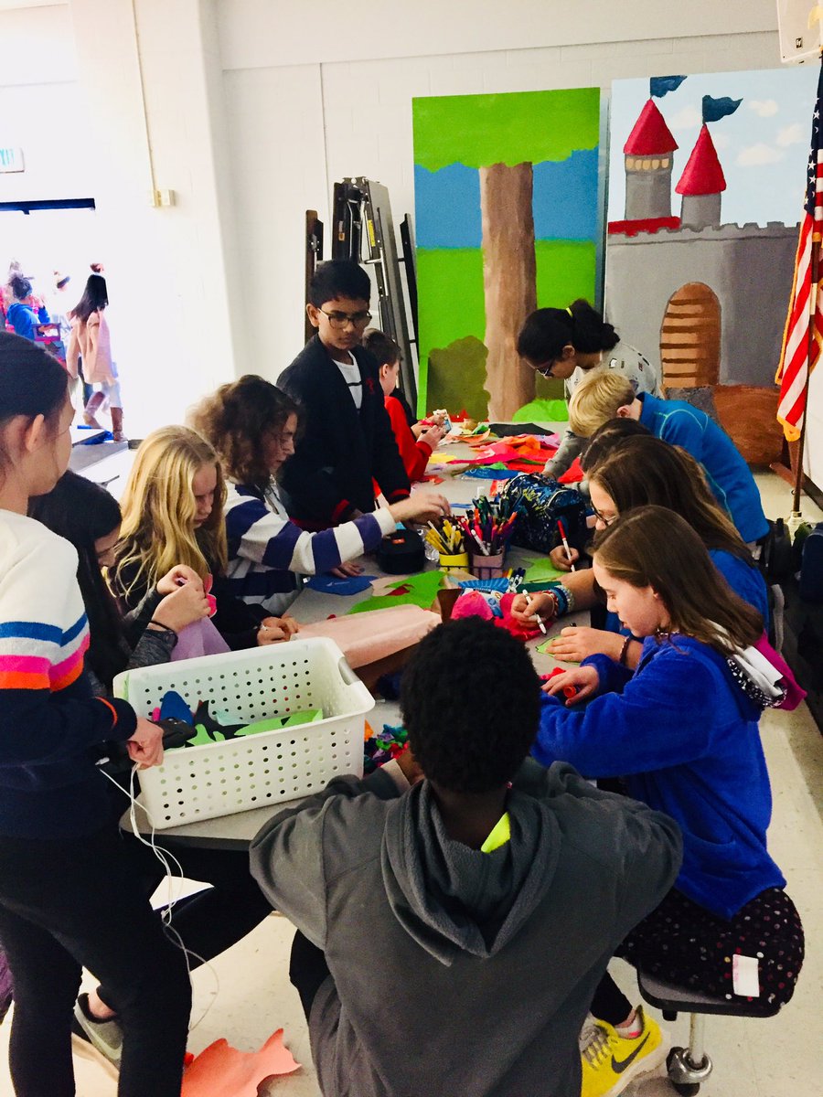 hcpss_pms's tweet photo. Patapsco celebrates National Inclusive Schools Week. A wonderful display is in our main lobby made by students and staff. #ValuedAndImportant #OnePatapsco https://t.co/72s9W5lOnI