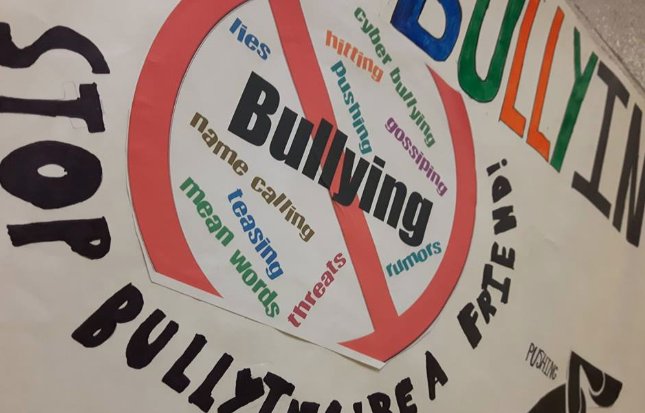 ecolestmartin's tweet photo. Le sujet de l'intimidation est souvent évoqué lorsque nous parlons du vivre-ensemble dans un milieu scolaire. Le groupe de Madame Nectaria a fait un super projet à ce sujet! Bravo les élèves! https://t.co/4zkX9hrcYq