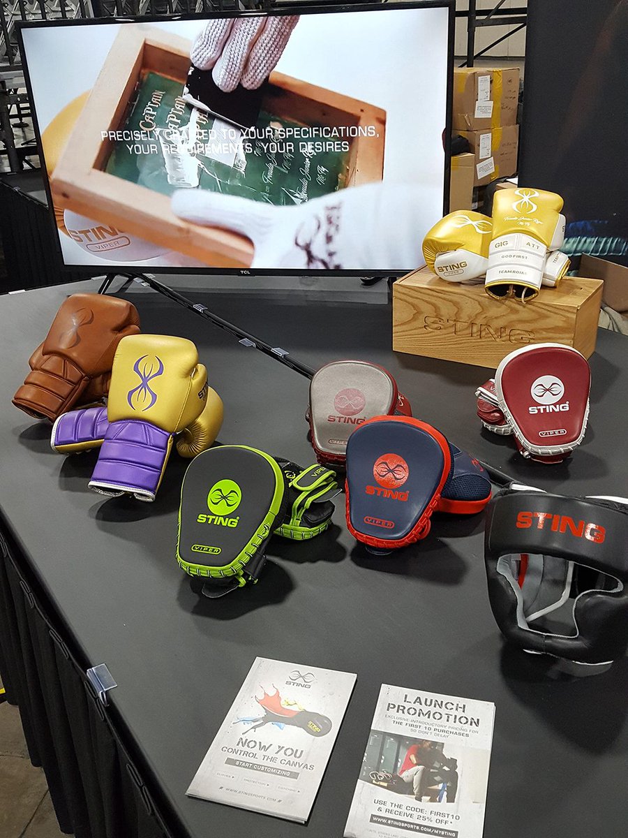 stingsports's tweet photo. Calling all coaches!! Want to WIN your very own STING CUSTOM VIPER MITT Design online at MYSTING or at our stand at Nationals and enter your details in our competition area on the cart page. Winner to be drawn at 7pm MST, Friday 7th Dec. Valid only to US customers. @USABoxing https://t.co/hcluP9dkXB