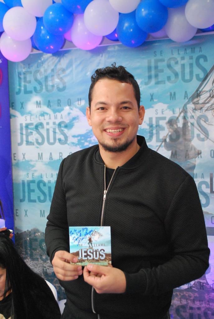 CasaDeDiosVzla's tweet photo. Un Éxito Rotundo la Entrega, Dedicación y Presentación a Medios del Nuevo Disco #SeLlamaJesus de @alexmarquezofic en Librerias Casa de Dios Definitivamente Dios es bueno🙏 https://t.co/ejLSEqEUQE