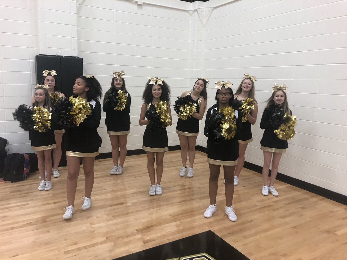 Supporting Brookside basketball!! #BIScheer #bulldogs #defense