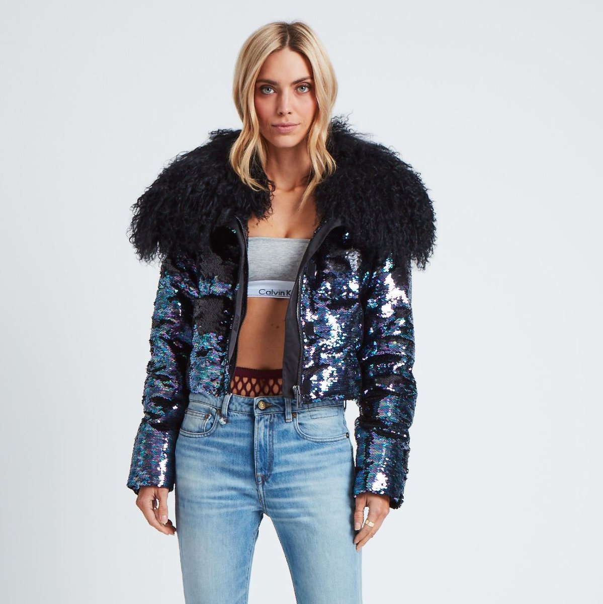 amiamiHP's tweet photo. Stand out in your Winter coat 👊🏼 { jacket by @shopjocelyn } https://t.co/SLcyV3P2rB