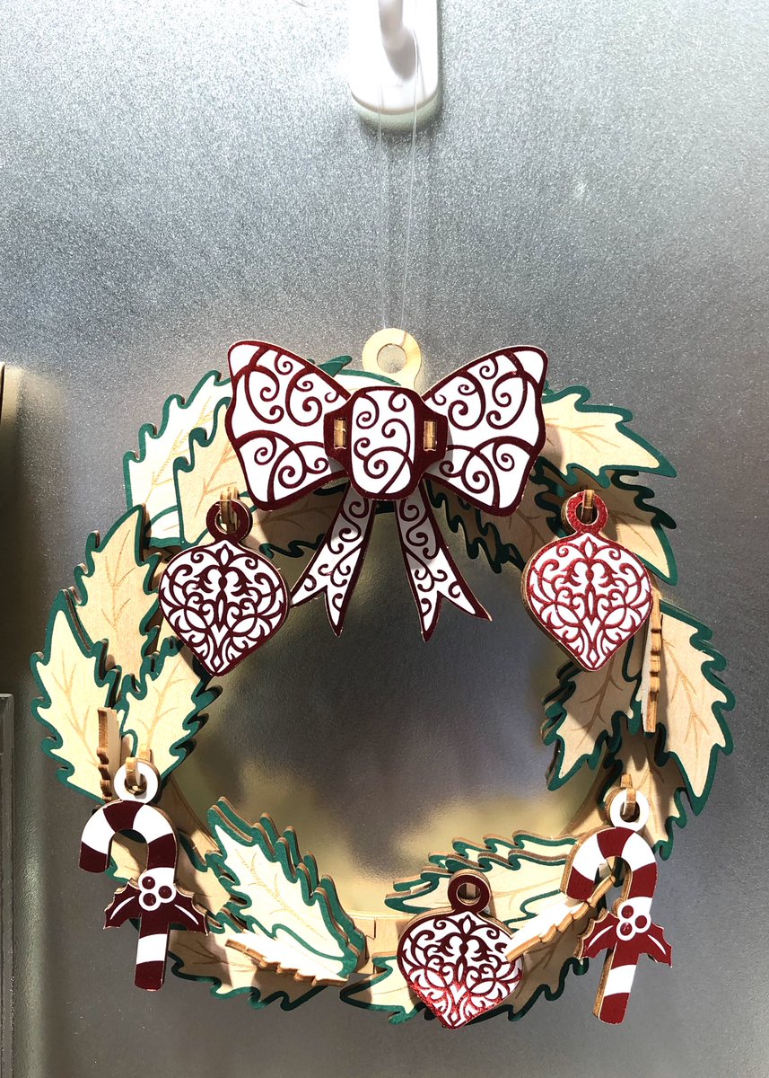 伊東屋 青葉台店 工具や刃物を使わずに作れる 木製パズル で人気の Kigumi から Ki Gu Mi初のカラー版 クリスマスリース が出ました 作る楽しみ 飾る楽しみ 使う楽しみ が味わえますよ 伊東屋青葉台店 エーゾーン キグミ T Co 9ce7cwssur