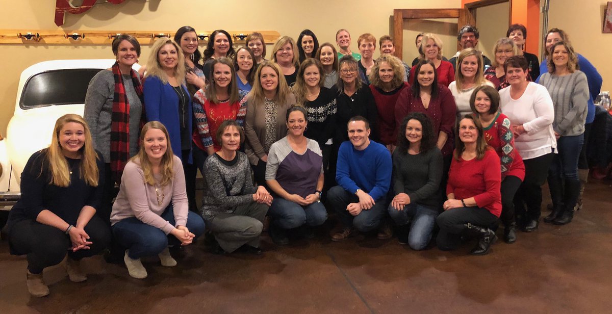 Skyview_Elem's tweet photo. We had a great time at our holiday party tonight @BlackBearMotown   Thanks to everyone who came out and thanks to our PTO for supporting us throughout the year! #🚀pride https://t.co/N3GELfcaWL