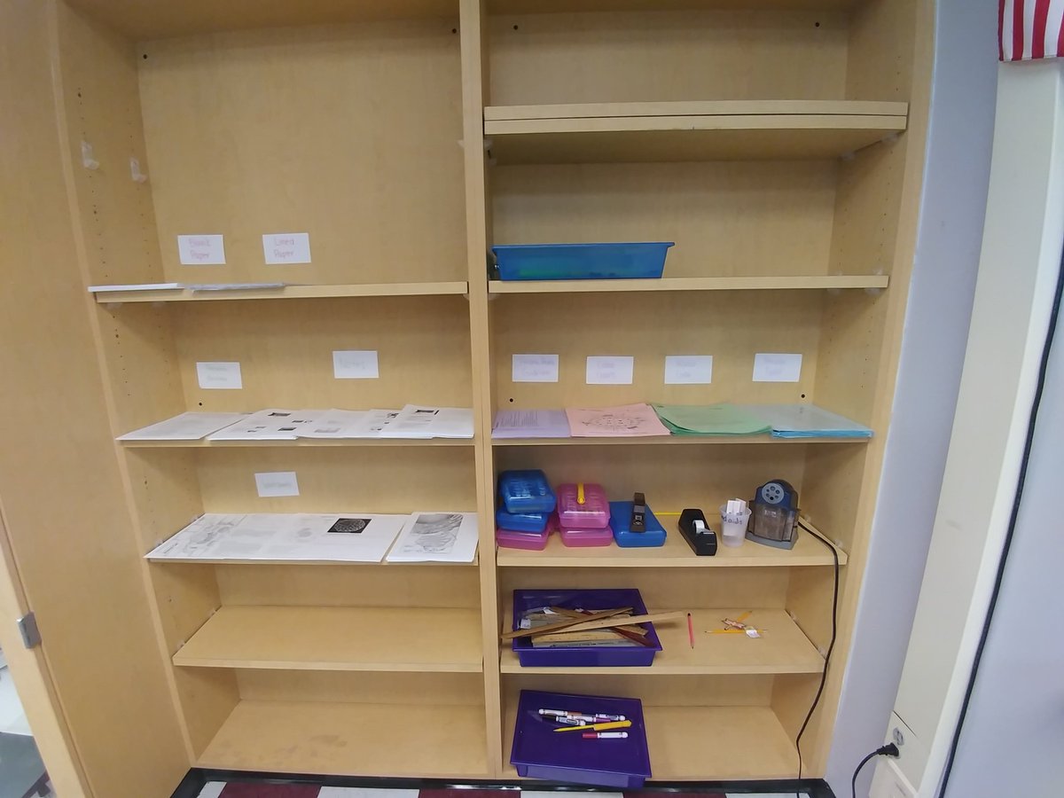 jlee_biology's tweet photo. @rutherford_mag organized my piles of paper. Thank you for all the love! #justicethanks #justicejoy #OtherPeopleMatter #organizationSkills #LearnFromOthers https://t.co/LkkYzffk6D