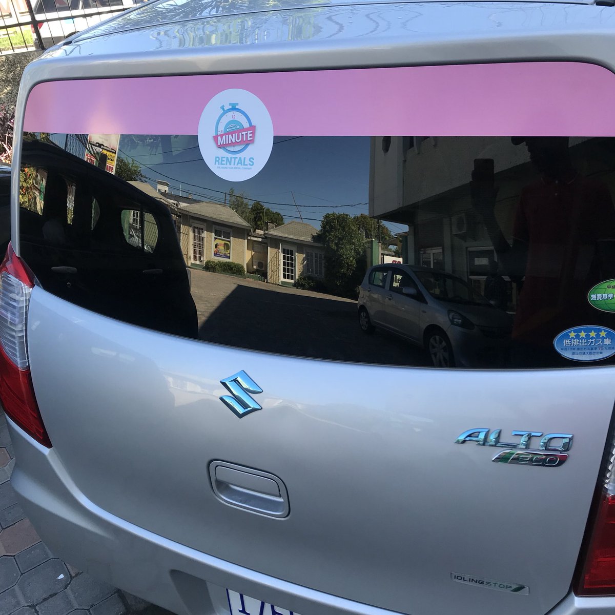 _Romezz's tweet photo. @PurplecowKris Minute Rentals ,ever need a car for just a couple of hours? Just $400 per hour minimum four hours https://t.co/x5pl5iIw79