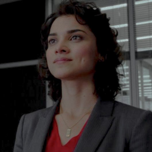 ❴ sᴇ ʙᴜsᴄᴀ ❵ 
    ˗ˋ #ᴡɪɴxᴄʟᴜʙsϙᴜᴀᴅ ˊ˗

ＳＴＯＲＭＹ：ϙᴜᴇᴇɴ ᴏғ sᴛᴏʀᴍs．
     ▸ ғᴄ: ᴀᴍʙᴇʀ ʀᴏsᴇ ʀᴇᴠᴀʜ.

        ━━━━ ✿ ━━━━

⊱⠇La menor de las hermanas Trix.
⊱⠇Orgullosa e inmadura, aparenta ser la más fuerte pero no lo es.

 ๛ ＲＴ．