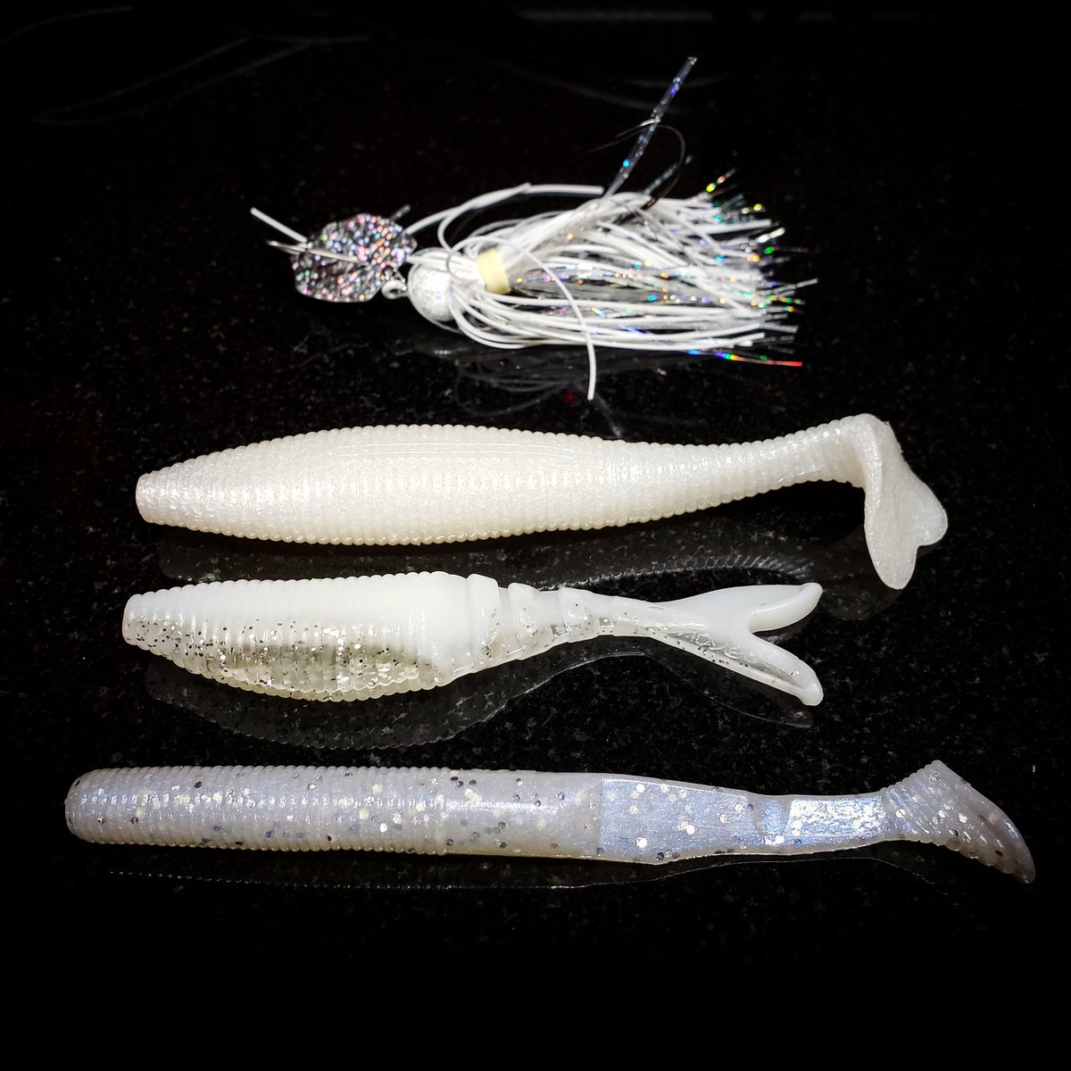 BagwellFishing's tweet photo. Top, Middle or Bottom?
Which @yamamoto_fishing trailer should I throw on the back of my @phenixbaits Vibrator jig?
#hearttail #zako #swimsenko #vibratorjig #bassfishing #fishing #fishingislife #fishin #bassmaster #photooftheday #phenixbaits #yamamoto https://t.co/TD7TG1HrNr